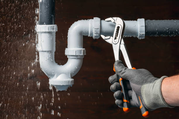 Professional Leak Detection technician working in Lake Park, IA